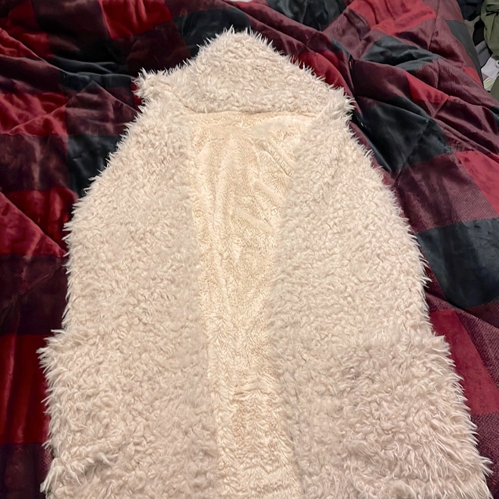 Boutique Furry Vest / Sz: M
